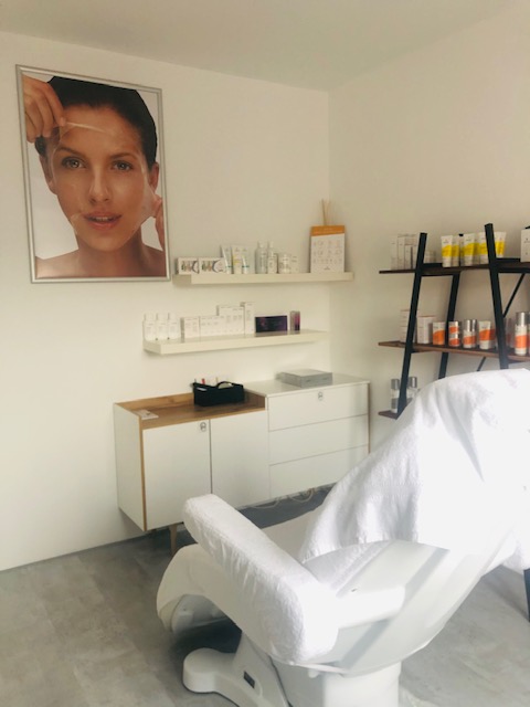 Acne huidtherapeut huidkliniek heerhugowaard acnetherapie image skincare noord-holland